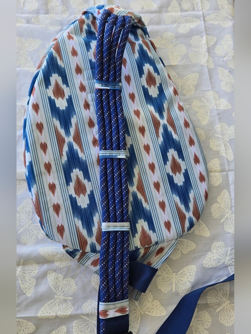 KAVU Aztec Print Rope Sling Bag in Blue & Brown - Picture 2 of 9